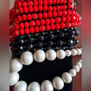 3 lovely vintage necklaces